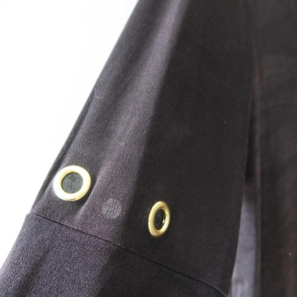 Michael Kors eyelet top gold hardware. V neck - Picture 4 of 5